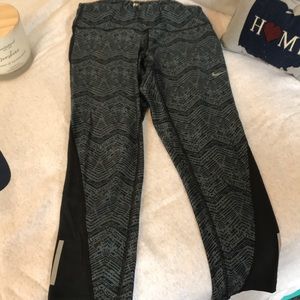 Nike Dri-Fit Half Calf Leggings